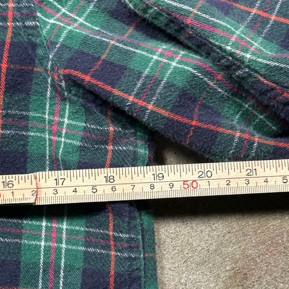 Vintage LL Bean Green Flannel Shirt - Picture 3 of 5